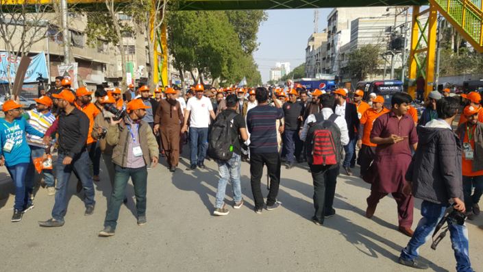 Hanif Motlani Talking to Media in Memon Federation "Memon Unity Walk"