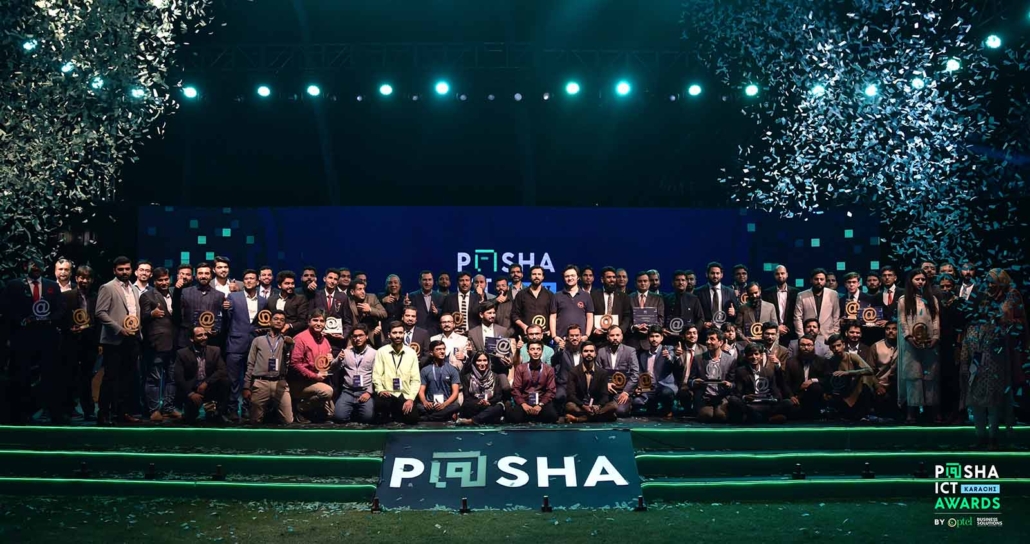 Pasha ICT Awards 2020-2021 Group Photo - Topline PR - best pr agency in karachi - best pr agency in pakistan - pr firm - public relations company in pakistan